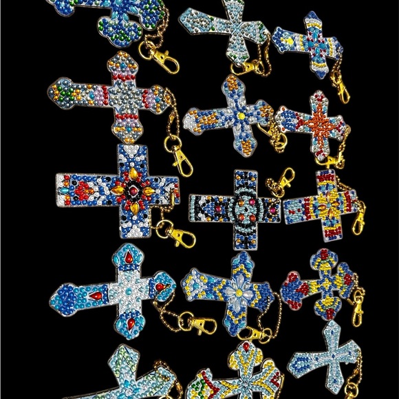 Colorful Animal Keychains with Rhinestones - Picture 4 of 8